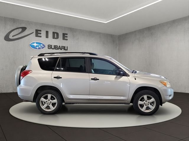 Used 2008 Classic Silver Metallic Toyota Base image 12