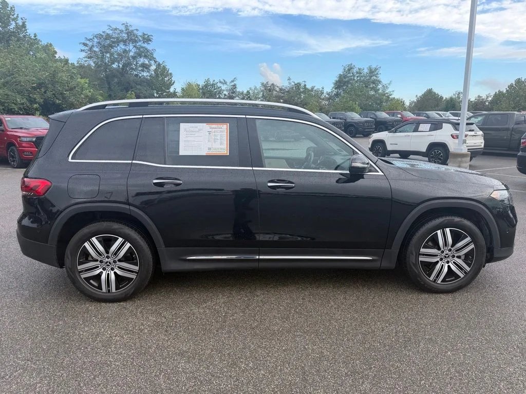 Used 2023 Black Mercedes-Benz 300 image 6