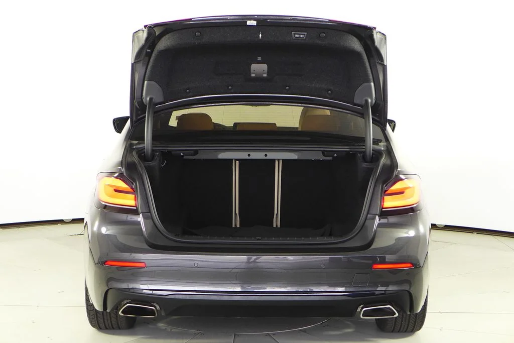 Used 2023 Gray BMW 530i image 10