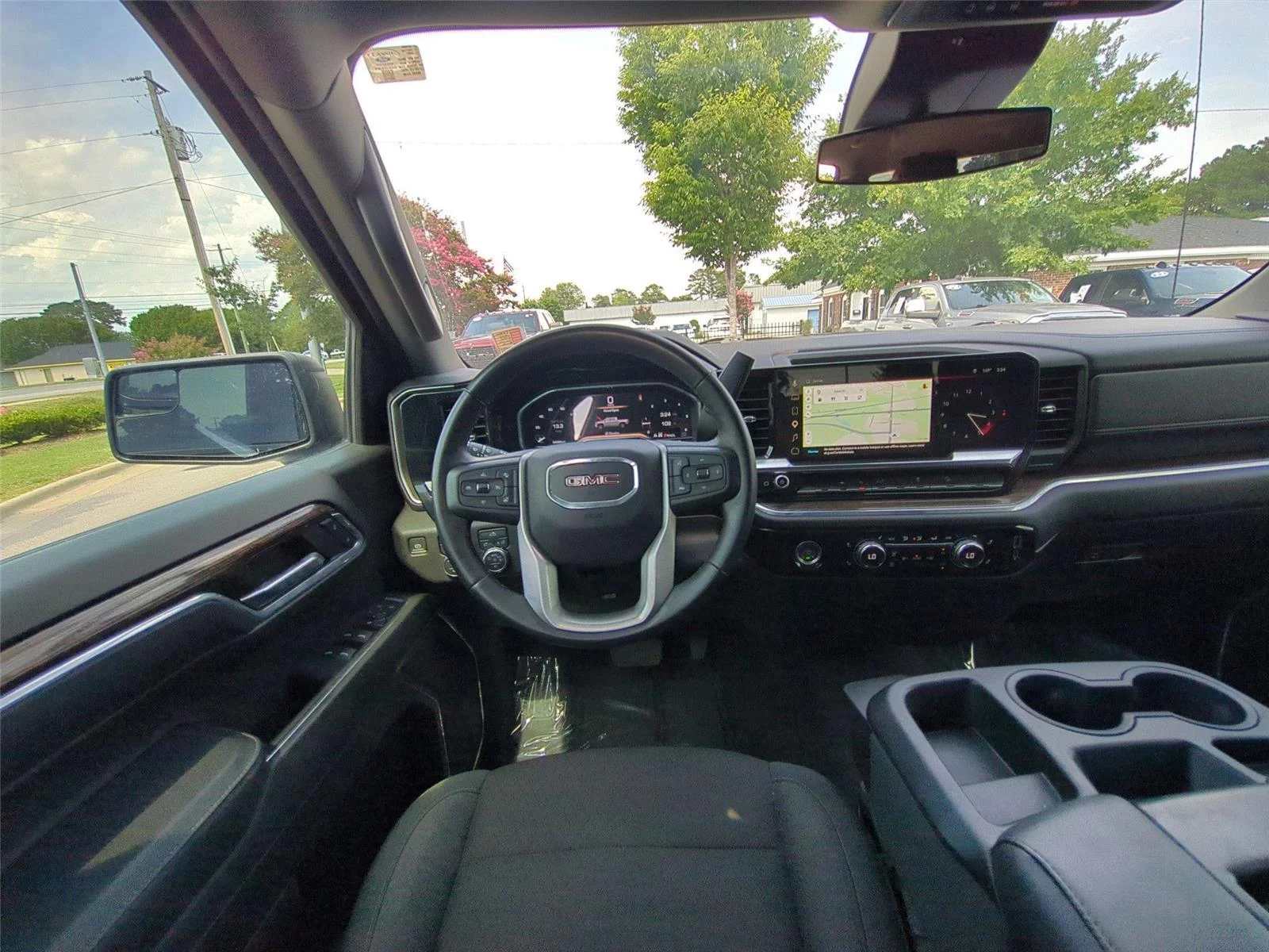 Used 2024 Onyx Black GMC Elevation image 34