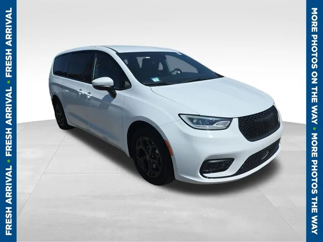 2023 Chrysler Pacifica Hybrid Touring L