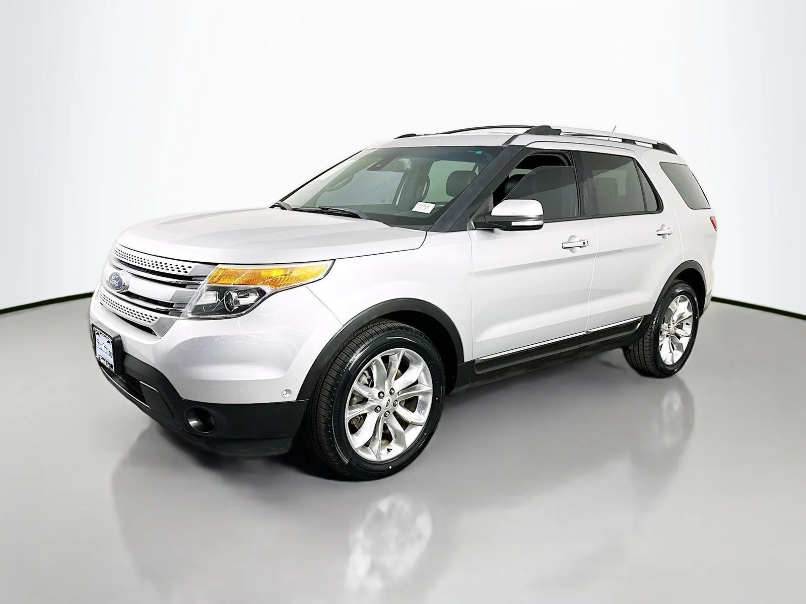 Used 2014 Ingot Silver Ford Limited image 3