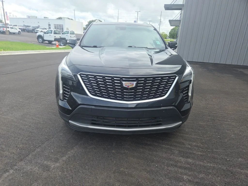 Used 2019 Black Cadillac Premium Luxury image 2