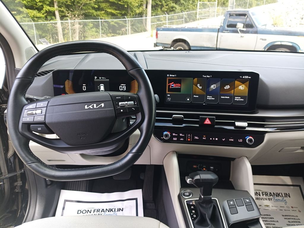 Used 2026 Black Kia EX image 17