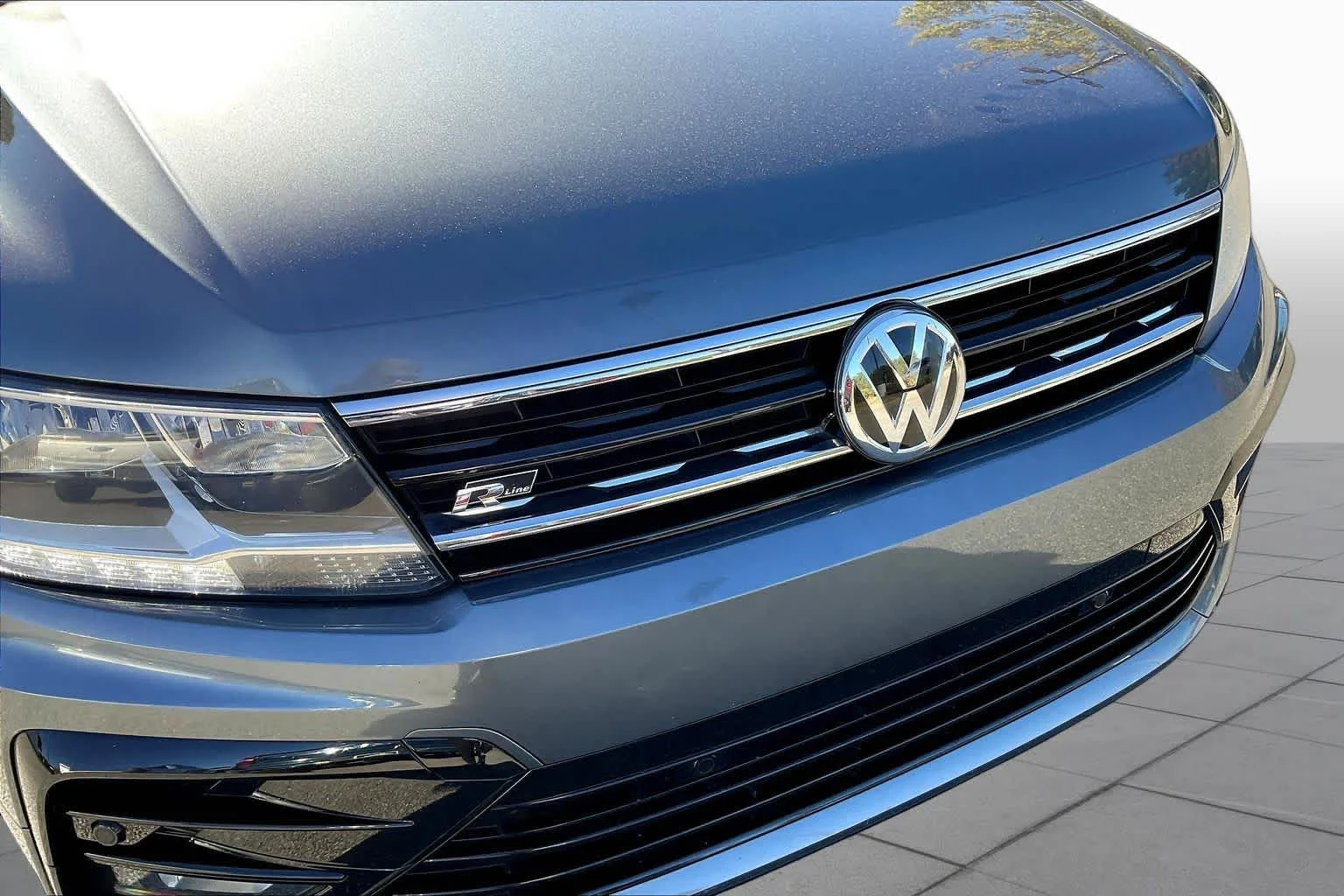 Used 2021 Platinum Gray Metallic Volkswagen SE R-Line Black image 30