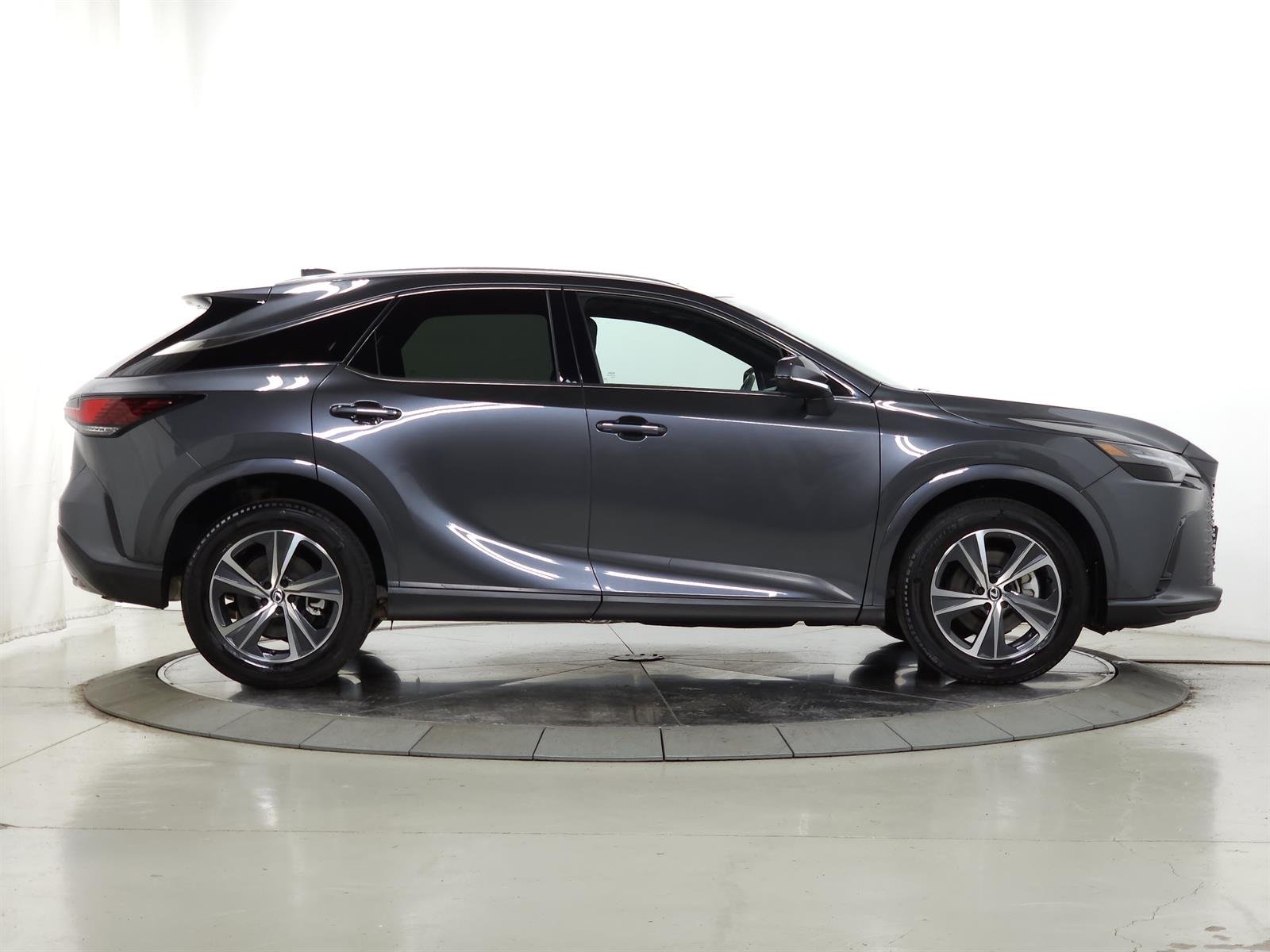 2024 Lexus RX 350 - Photo 12