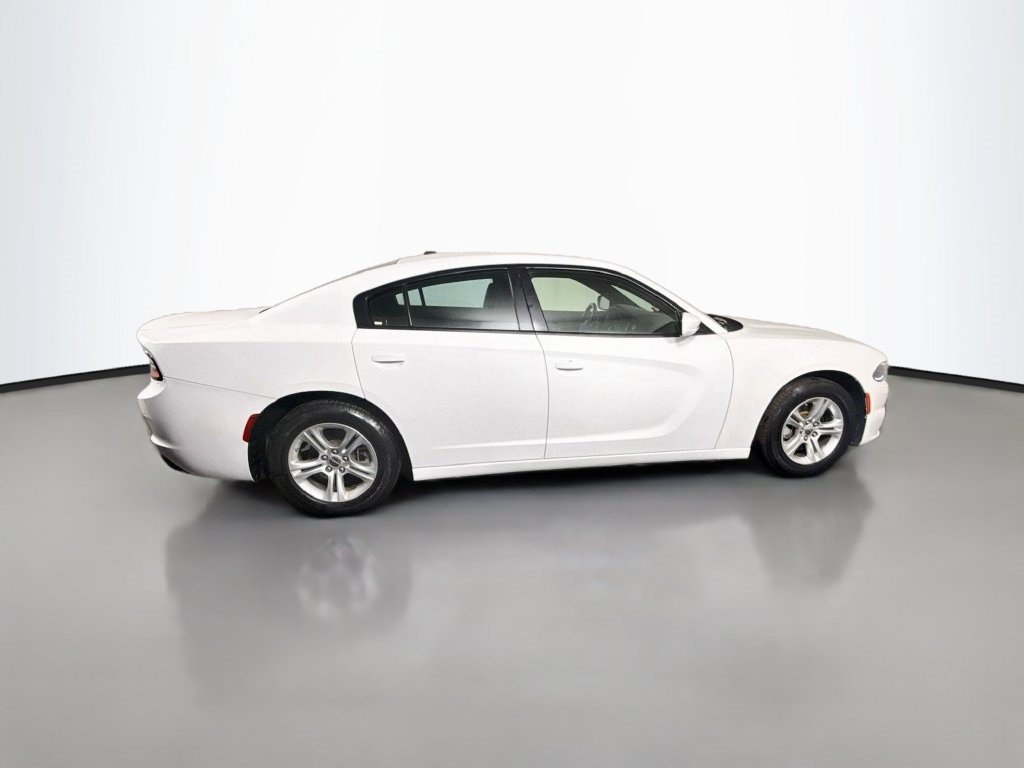 Used 2022 White Knuckle Clearcoat Dodge SXT image 6