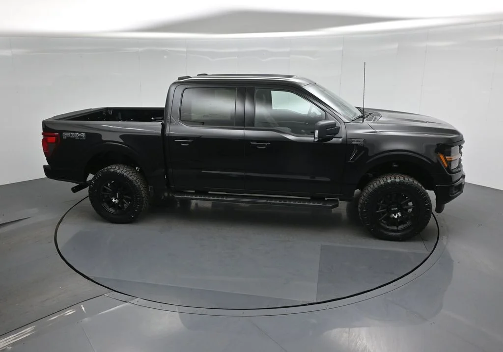 New 2026 Agate Black Metallic Ford XLT image 46