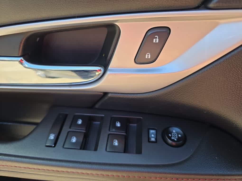 Used 2015 Onyx Black GMC SLT image 18