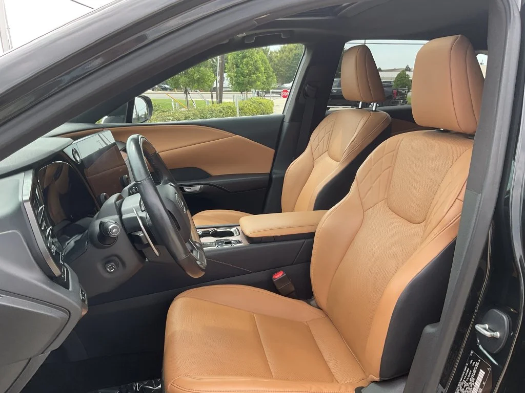 Used 2023 Black Lexus 350 Premium image 12