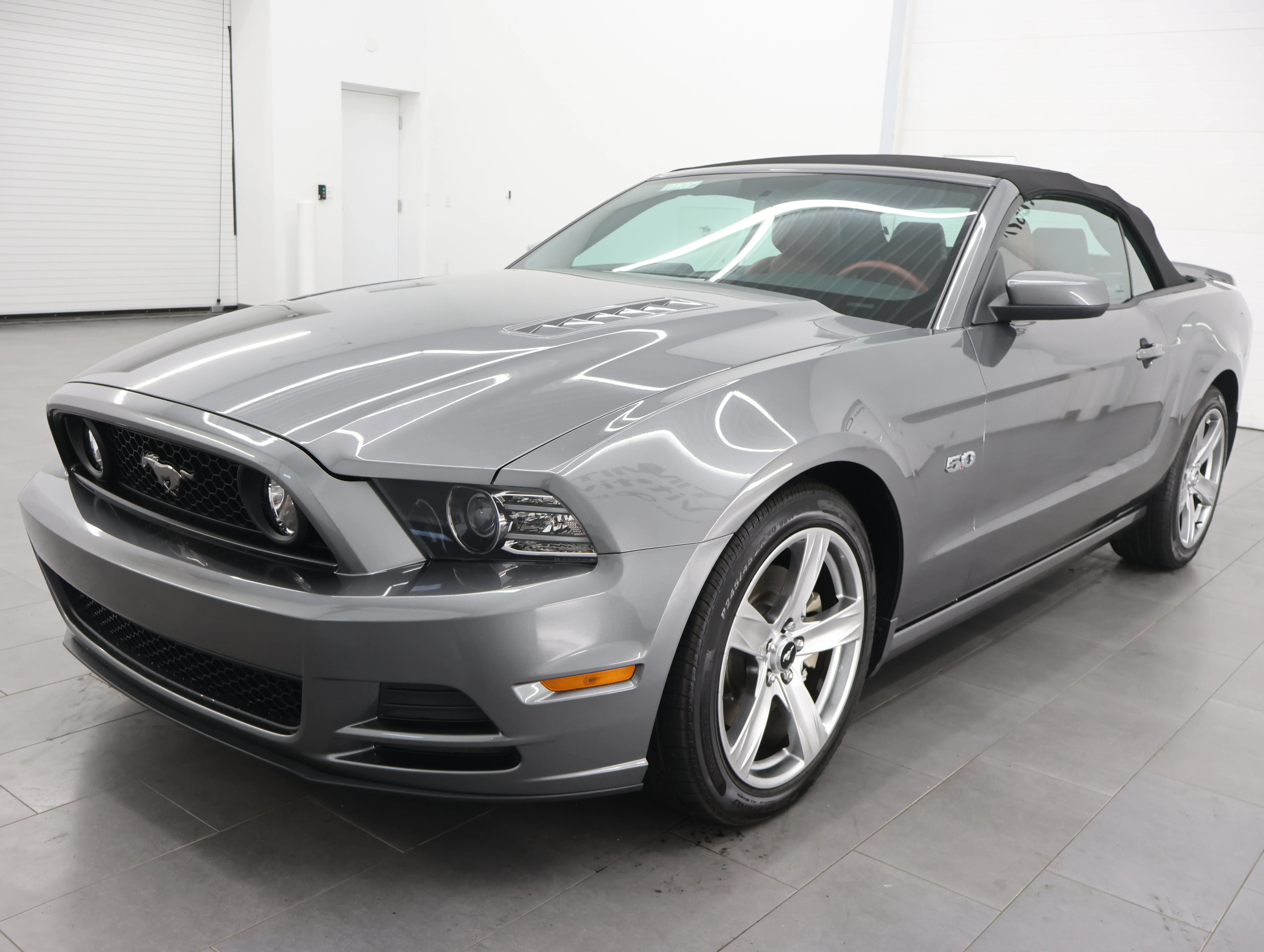 Used 2014 Sterling Gray Metallic Ford GT Premium image 7