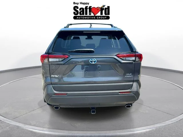 2023 Toyota RAV4 XLE - Photo 9