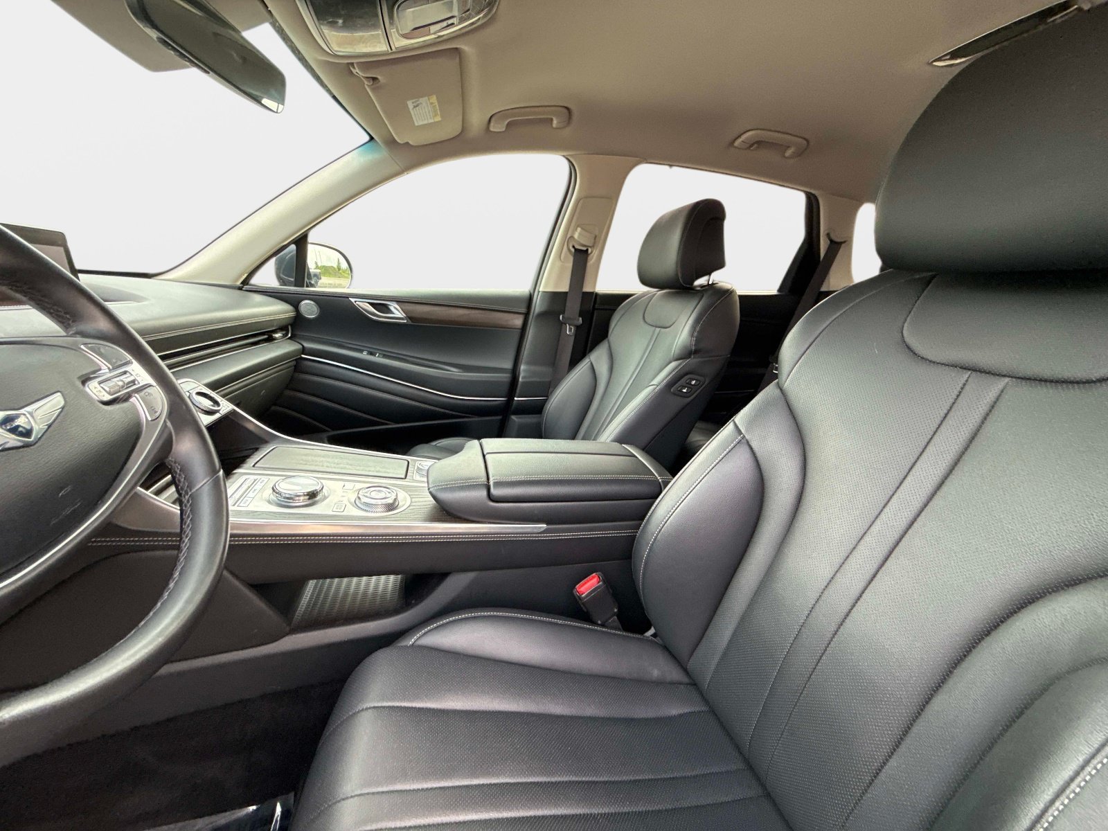 Used 2024 Capri Blue Genesis 2.5T image 23