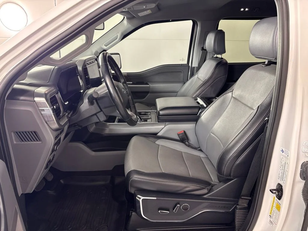 Used 2021 Black Ford Lariat image 29