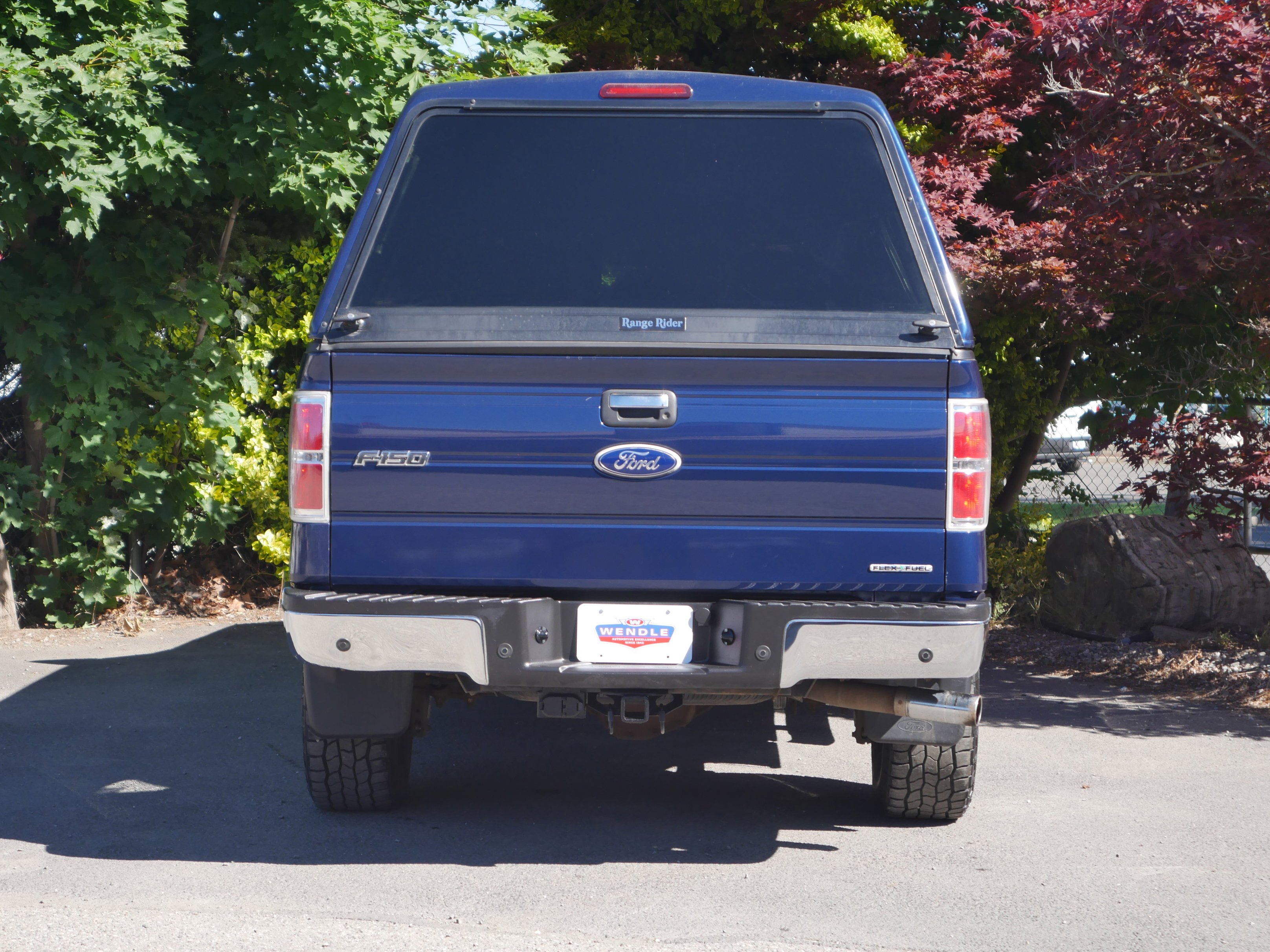 Used 2011 Dark Blue Pearl Metallic Ford XLT image 19