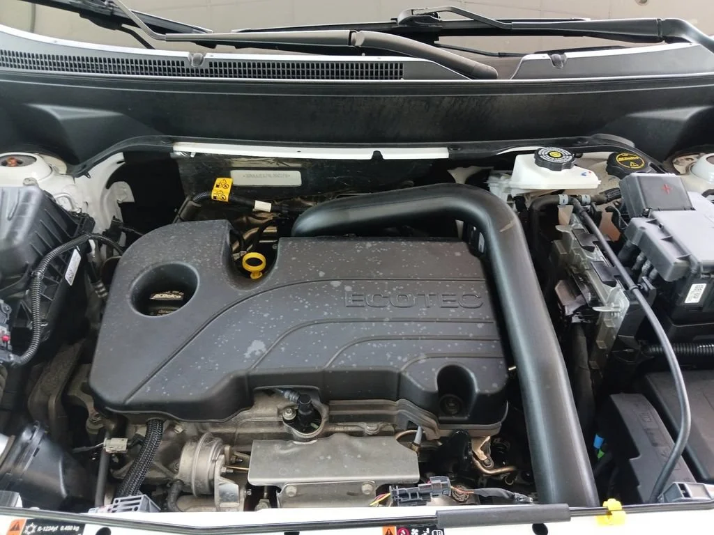 Used 2024 Summit White Chevrolet LT image 14