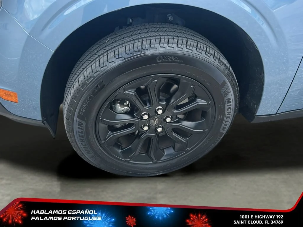 Used 2024 Gray Ford Lariat image 25