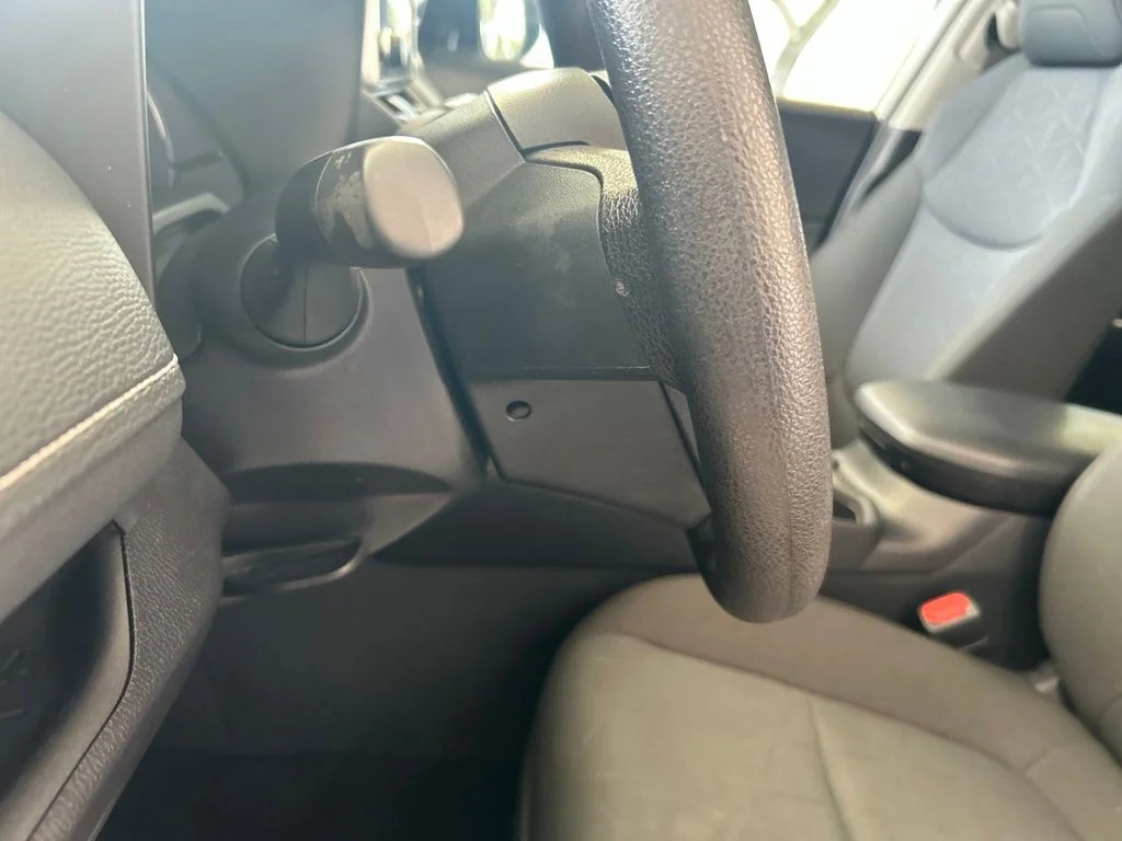 Used 2025 White Toyota XLE image 40