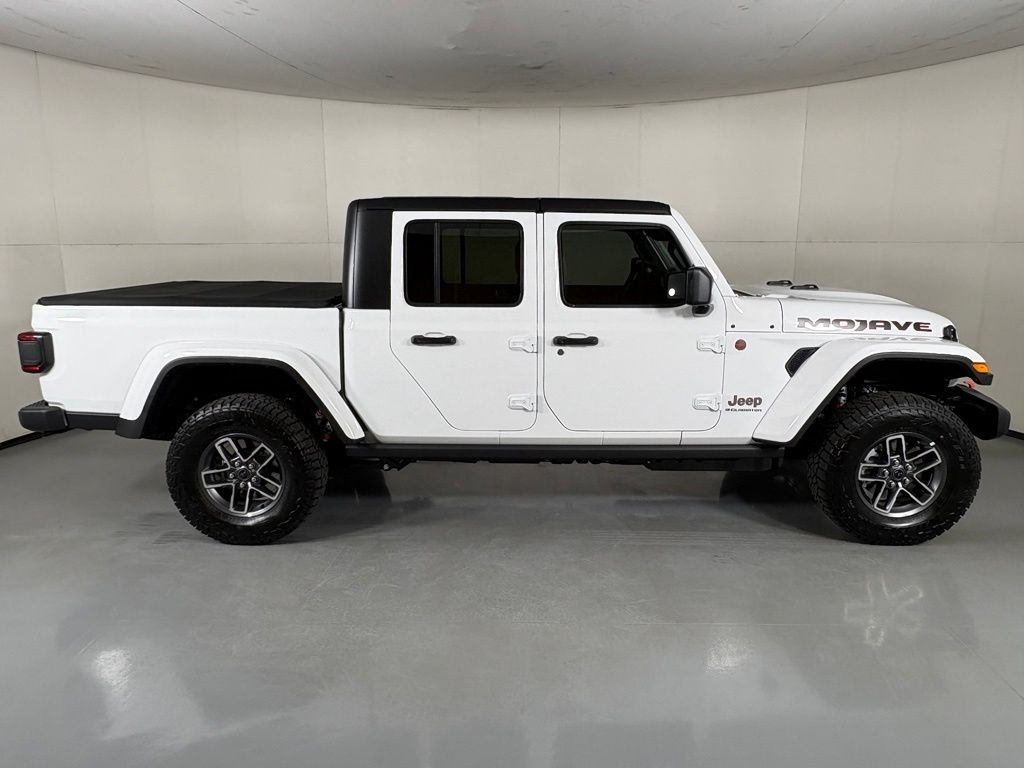 New 2026 Bright White Clearcoat Jeep Mojave image 9