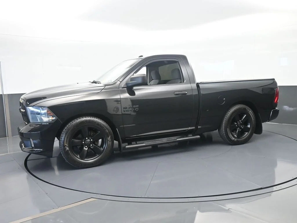 Used 2018 Brilliant Black Crystal Pearlcoat Ram Express image 2