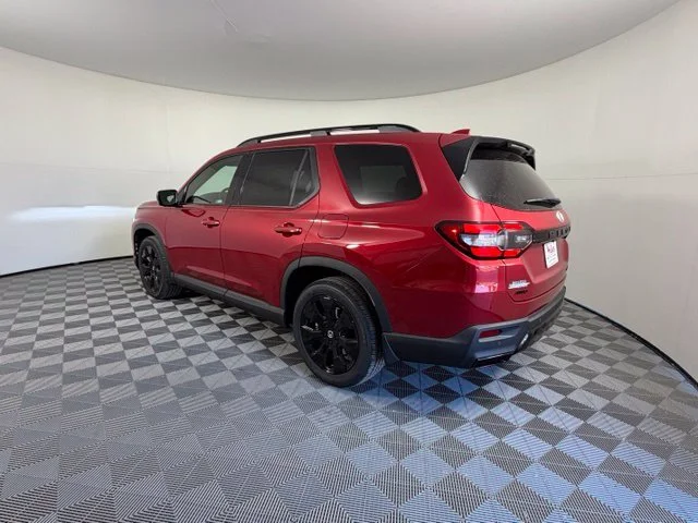 New 2026 Radiant Red Metallic II Honda AWD Black Edition image 5