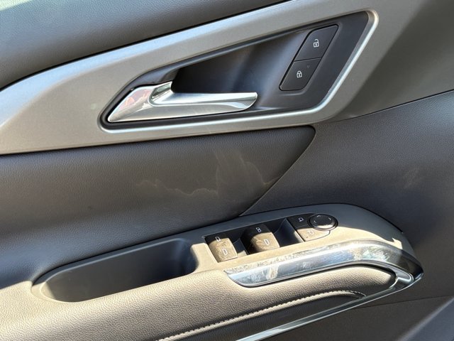 2027 Chevrolet Traverse LT - Photo 18