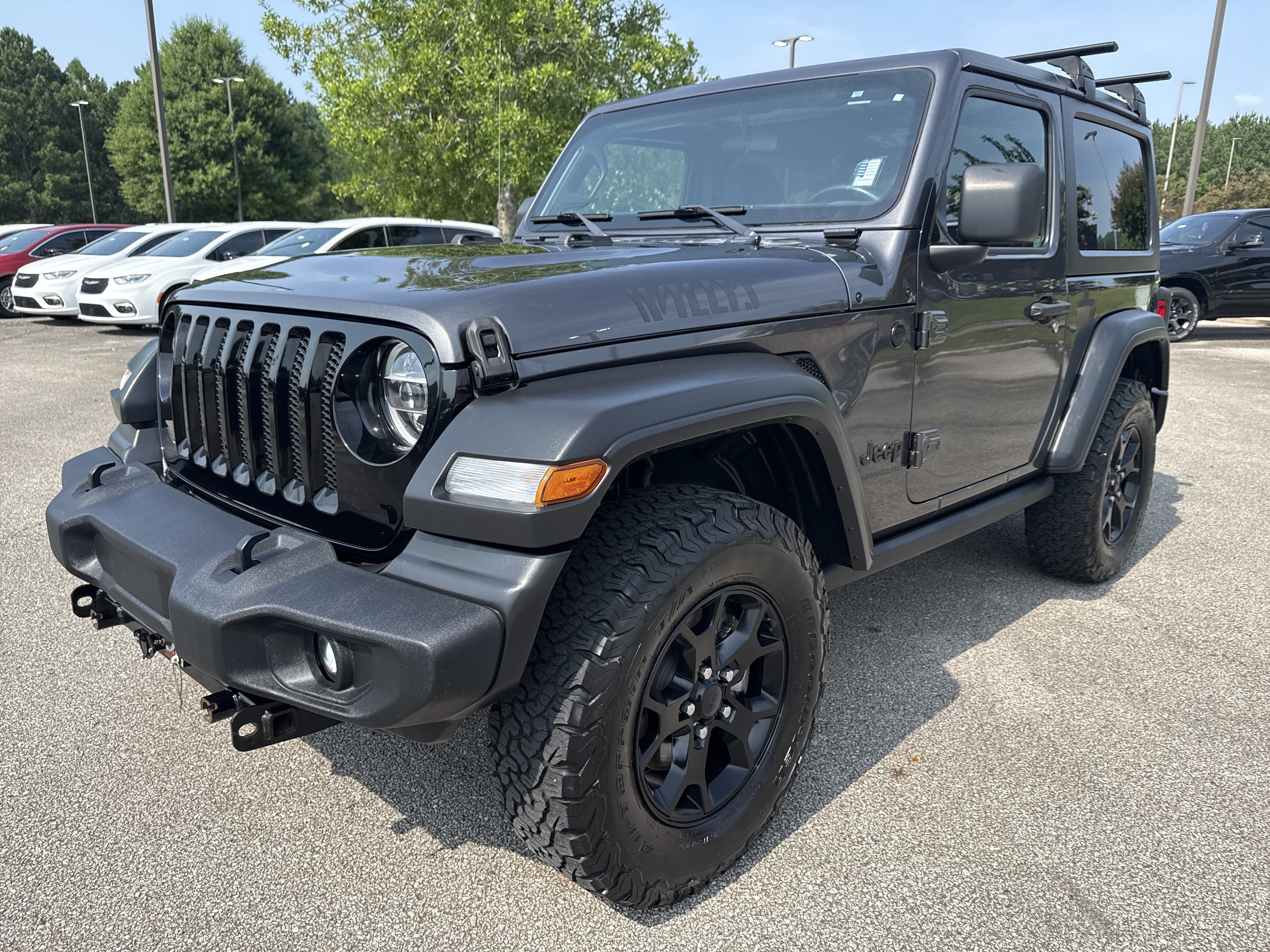 Used 2020 Granite Crystal Metallic Clearcoat Jeep Willys image 3
