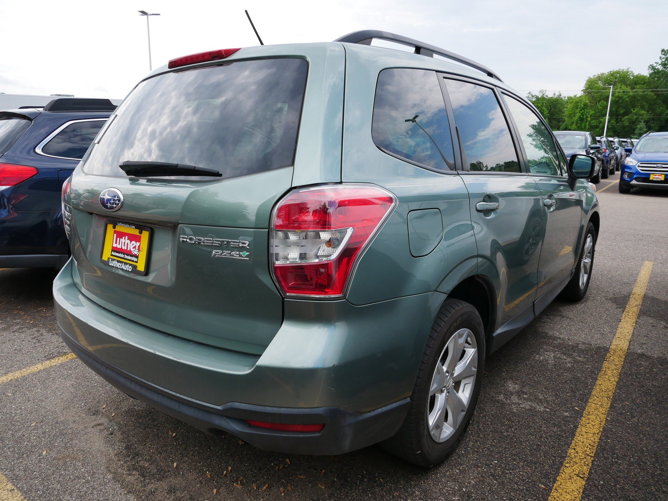 Used 2015 Jasmine Green Metallic Subaru 2.5i Premium image 5