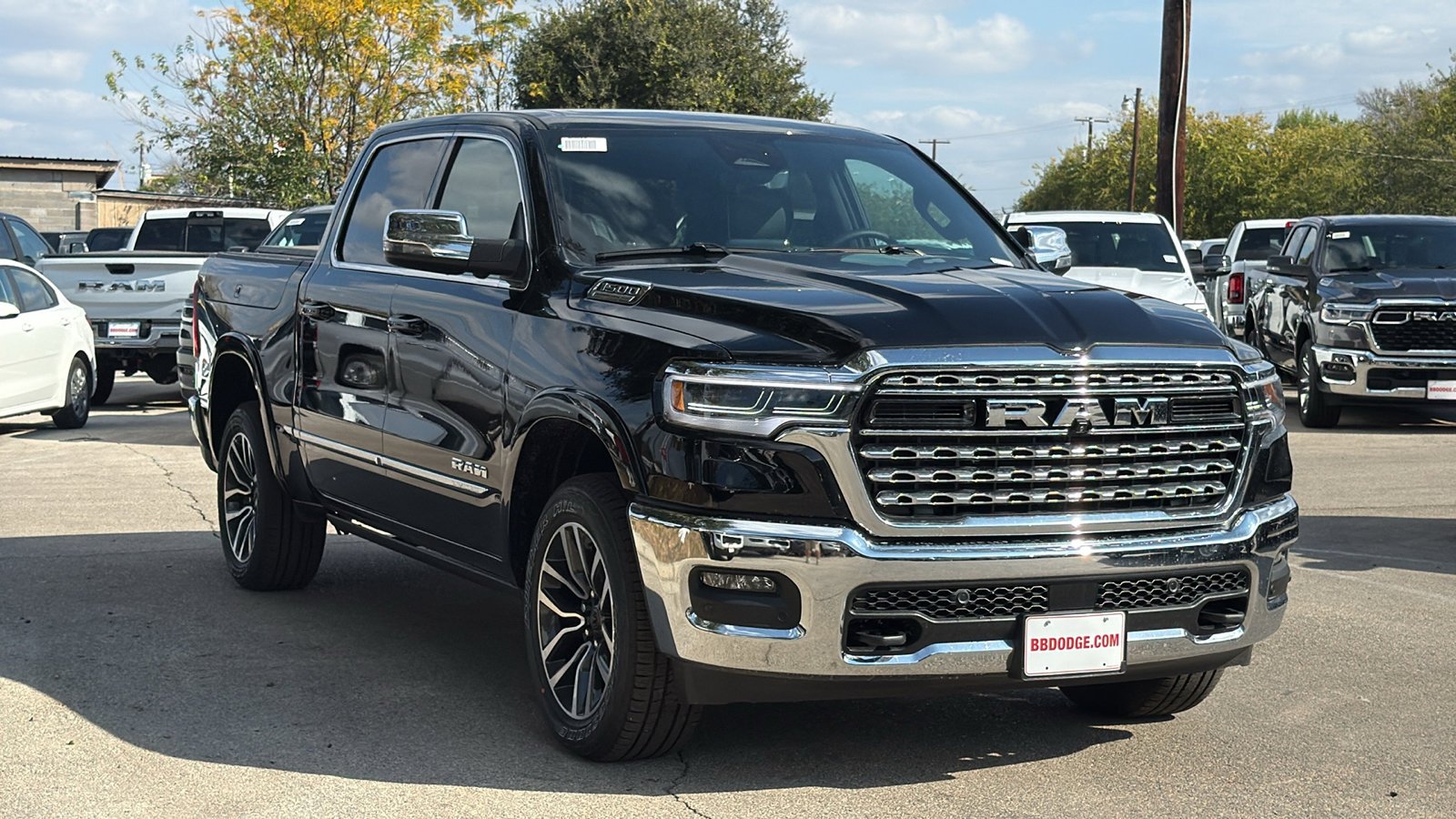 New 2026 Diamond Black Crystal Pearl-Coat Exterior Paint RAM Limited image 8