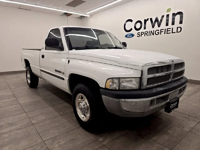 Used 2002  Dodge ST image 6