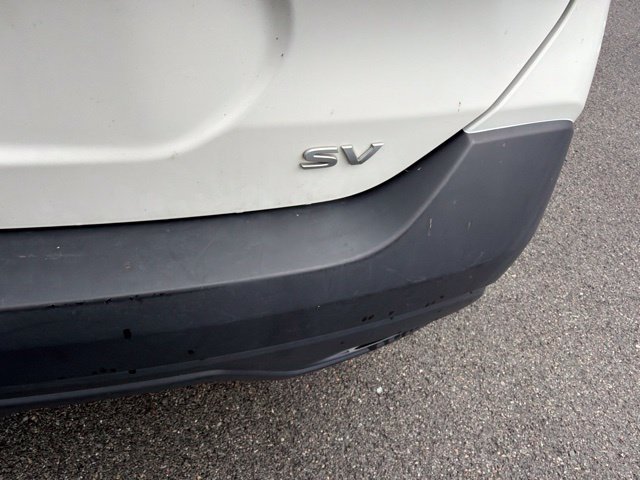 Used 2018 Aspen White / Super Black Nissan SV image 7