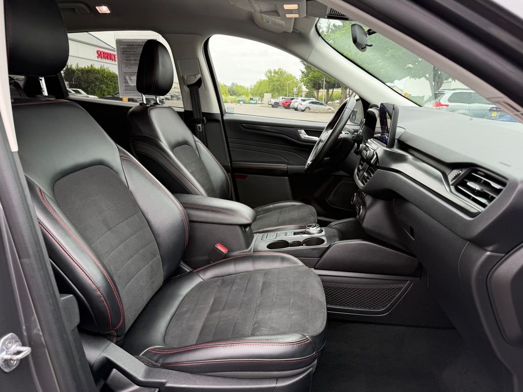 Used 2022 Gray Ford SEL image 13