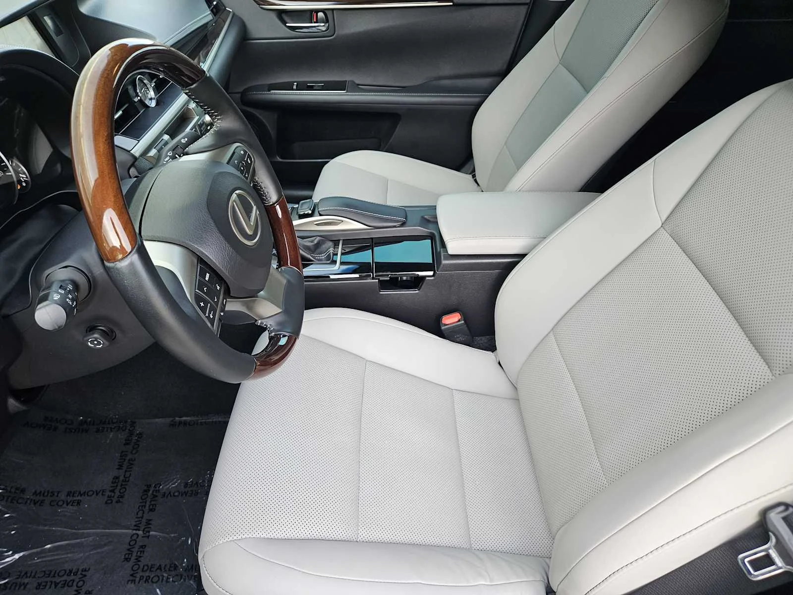 Used 2017 Nebula Gray Pearl Lexus  image 8