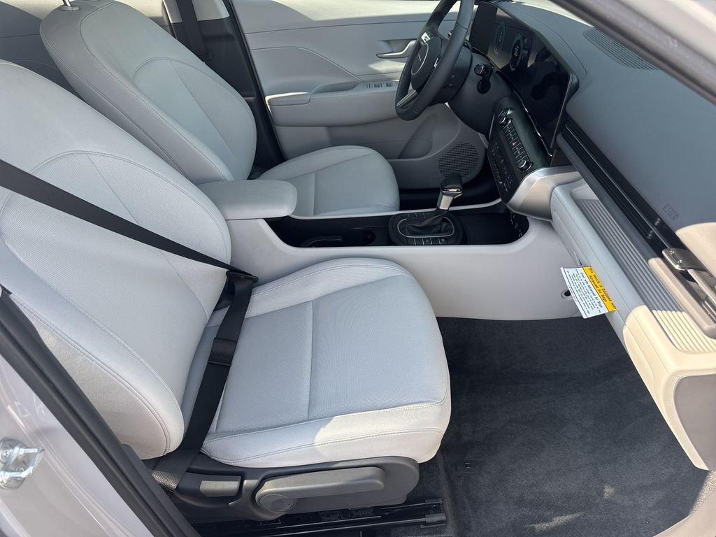 Used 2025 Gray Hyundai SEL image 13