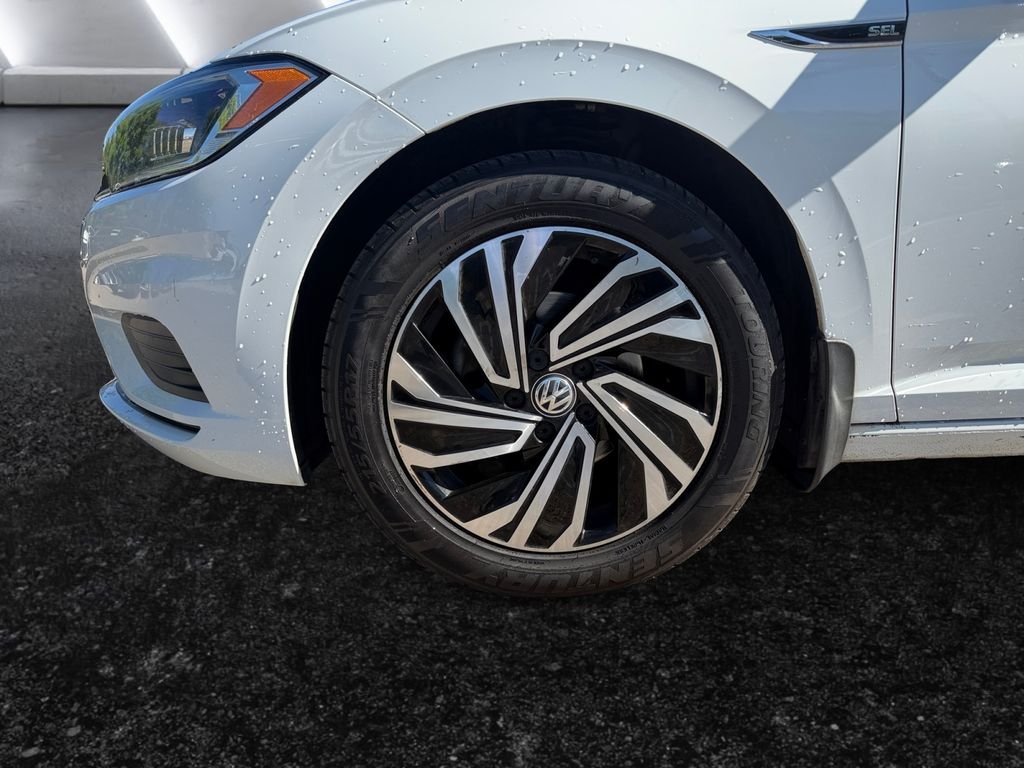 Used 2020 White Volkswagen SEL image 27