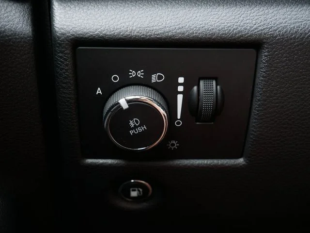 Used 2019 Diamond Black Jeep Altitude image 16