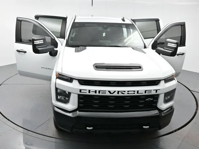 Used 2022 SUMMIT WHITE Chevrolet Custom image 39