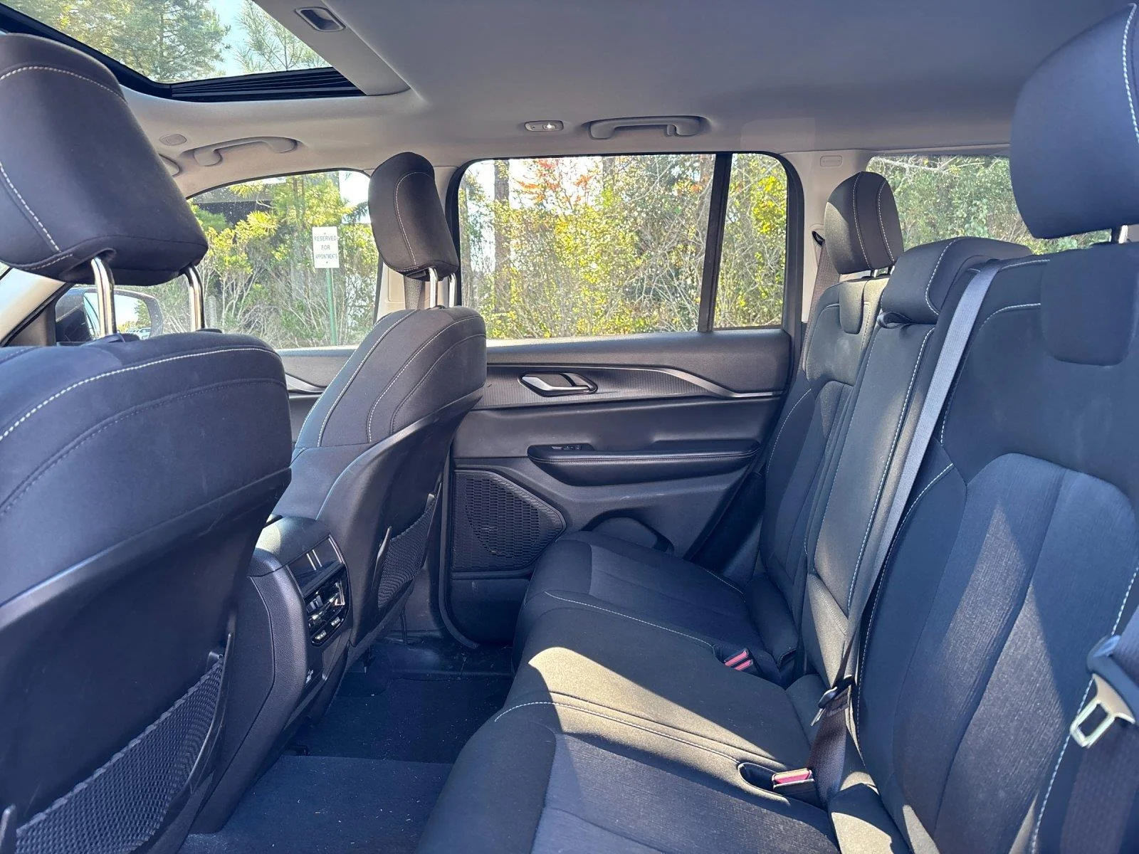 Used 2023 Baltic Gray Metallic Clearcoat Jeep Laredo image 31