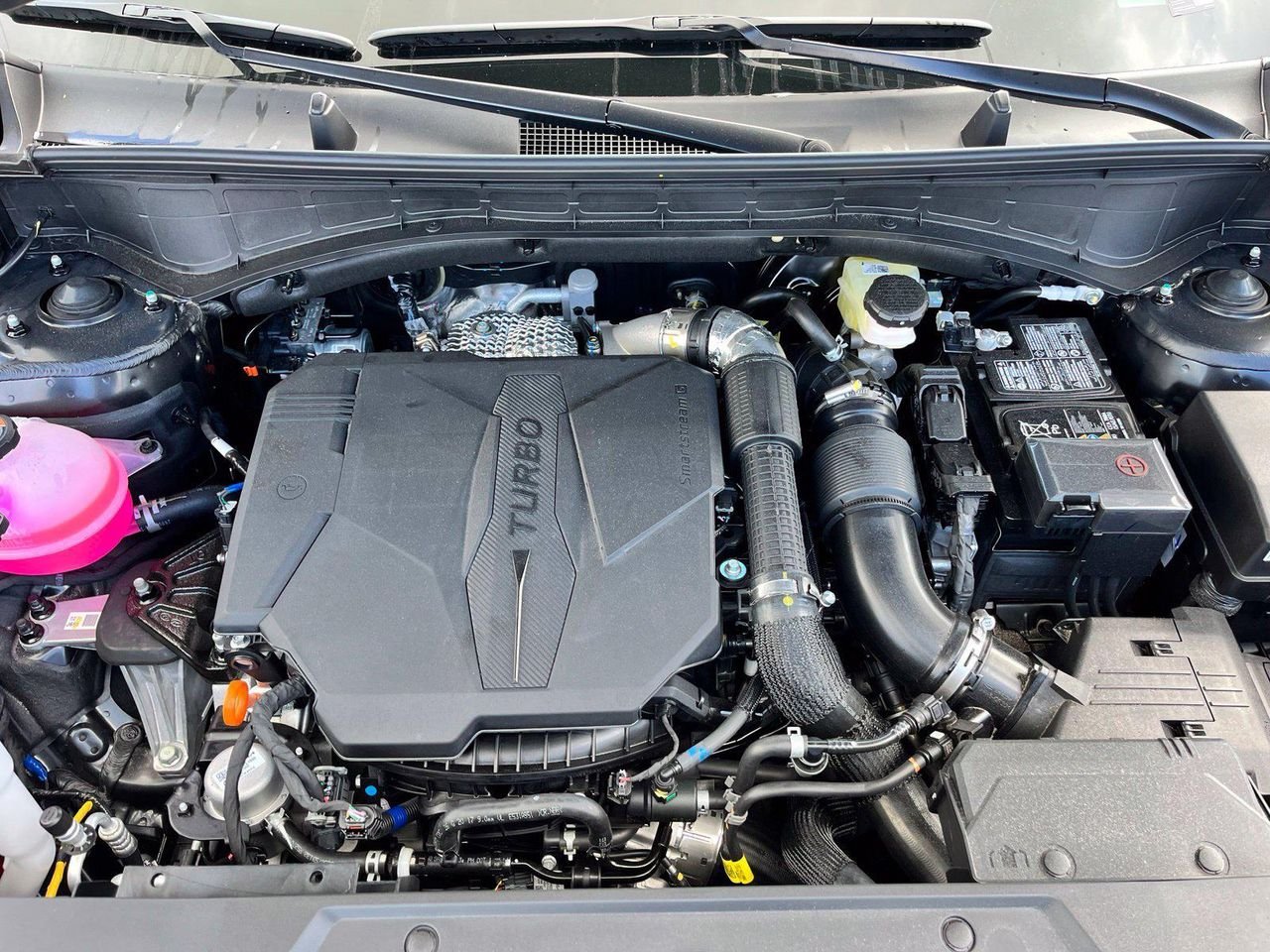 New 2027 Black Hyundai SE FWD image 25