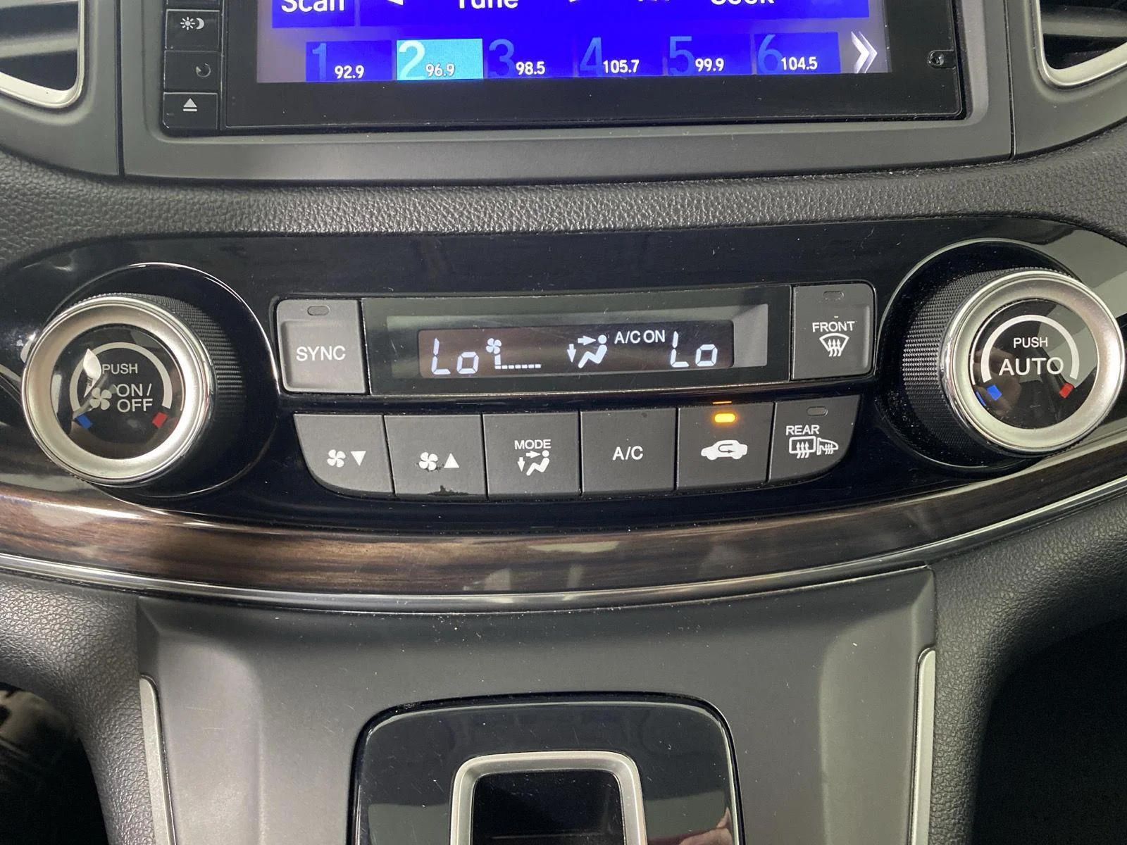 Used 2016  Honda EX-L image 21