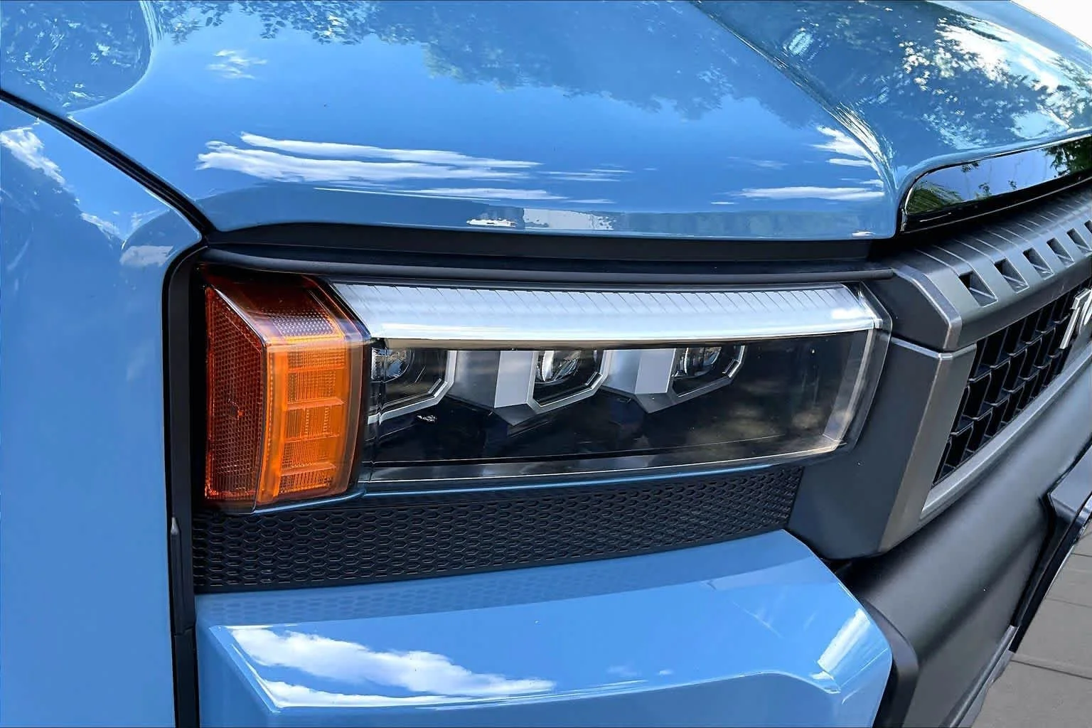 Certified Used 2025 Heritage Blue/Gray Scape Toyota  image 26