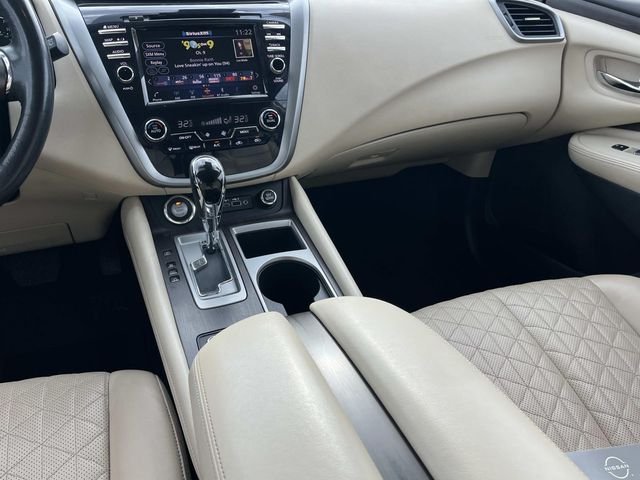 Used 2023  Nissan Platinum image 16
