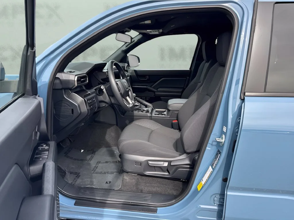 Used 2026 Blue Toyota SR5 image 9