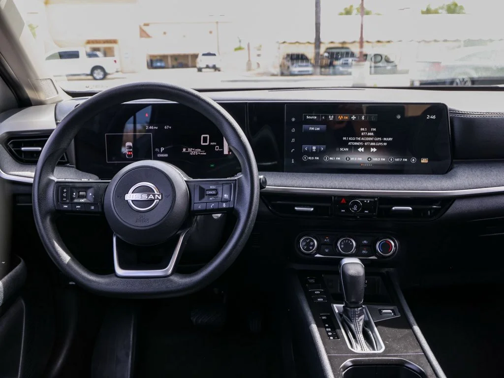Used 2025 Gray Nissan SV image 21
