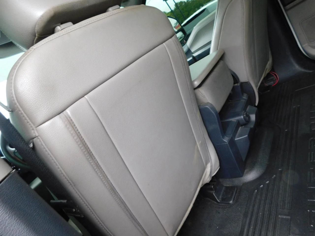 Used 2022 White Ford XL 4WD Crew Cab 179 in WB 60 in CA image 23