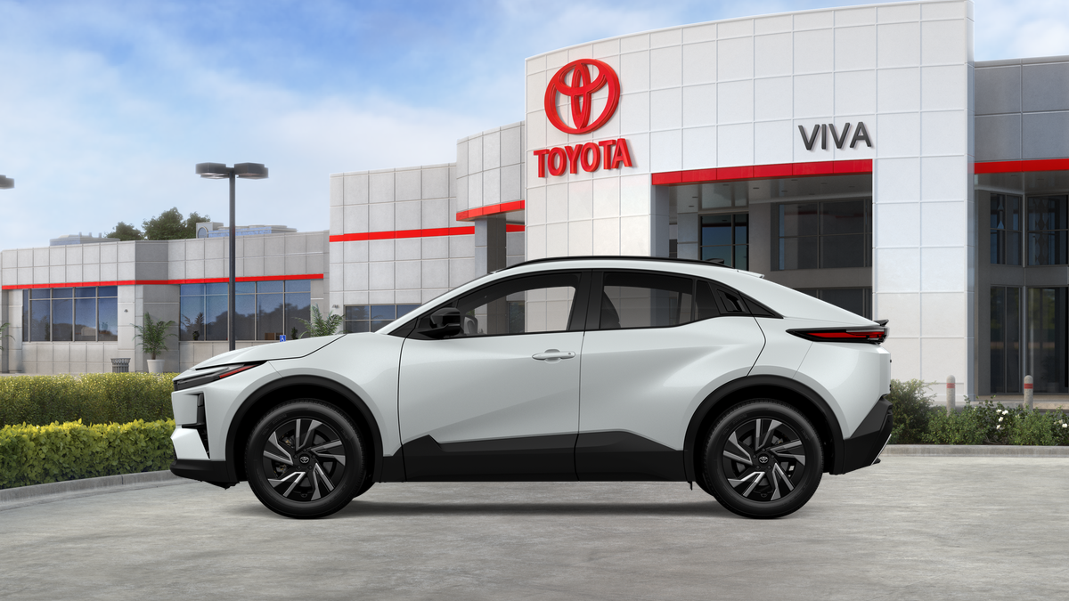 New 2026 Wind Chill Pearl Toyota SE image 4
