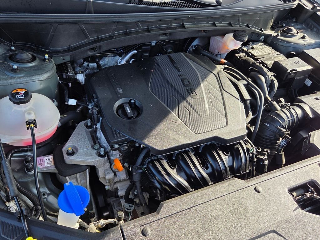 Used 2023 Gray Hyundai SE image 21