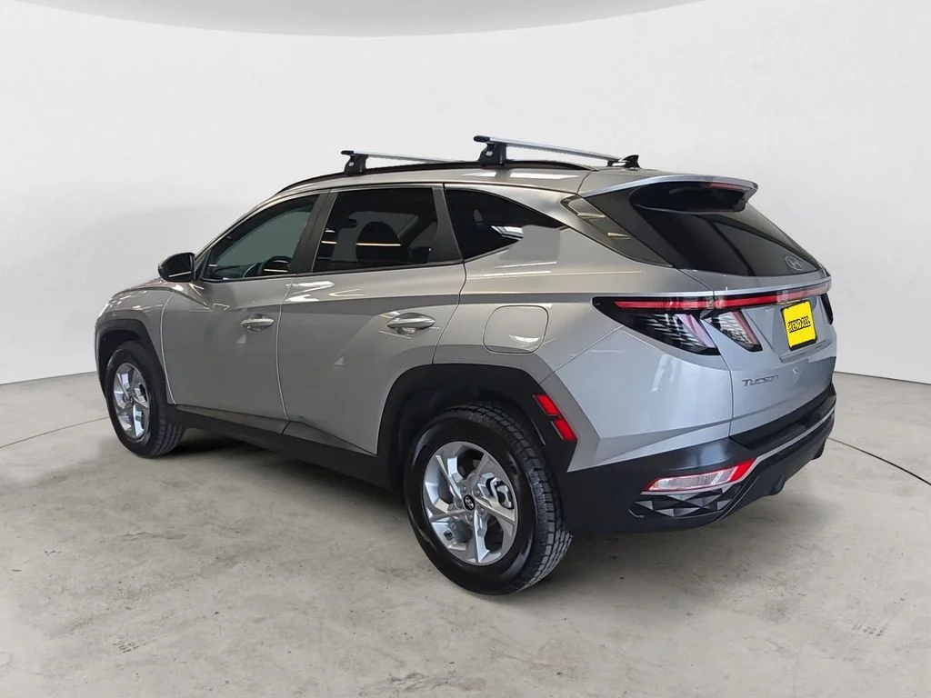 Used 2023 Silver Hyundai SEL image 11