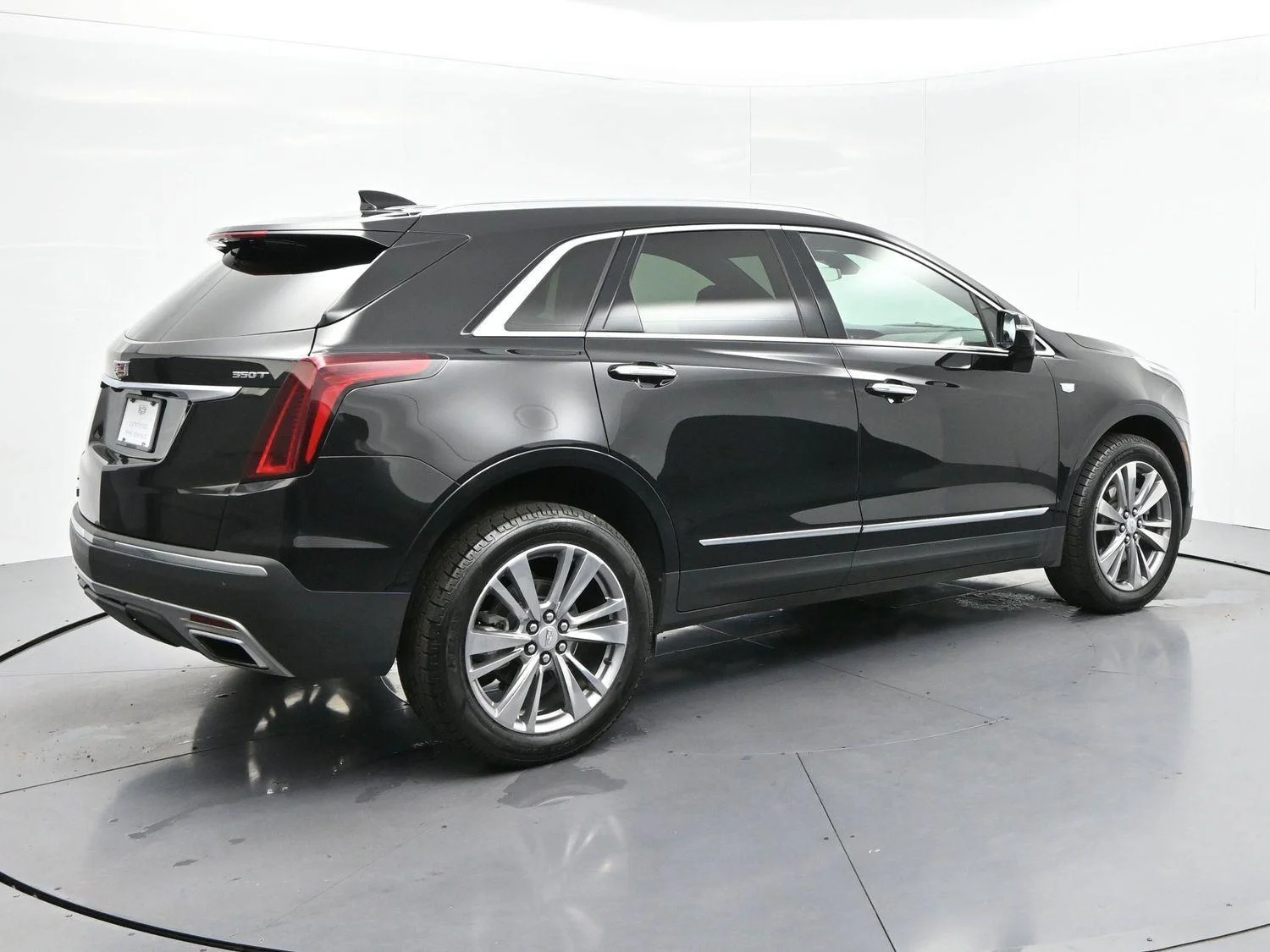 Used 2025 Stellar Black Metallic Cadillac Premium Luxury image 7