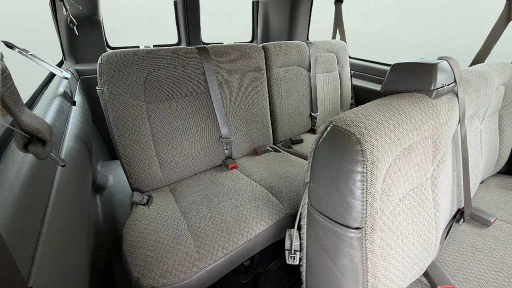 Used 2025 Summit White Chevrolet 1LT image 31
